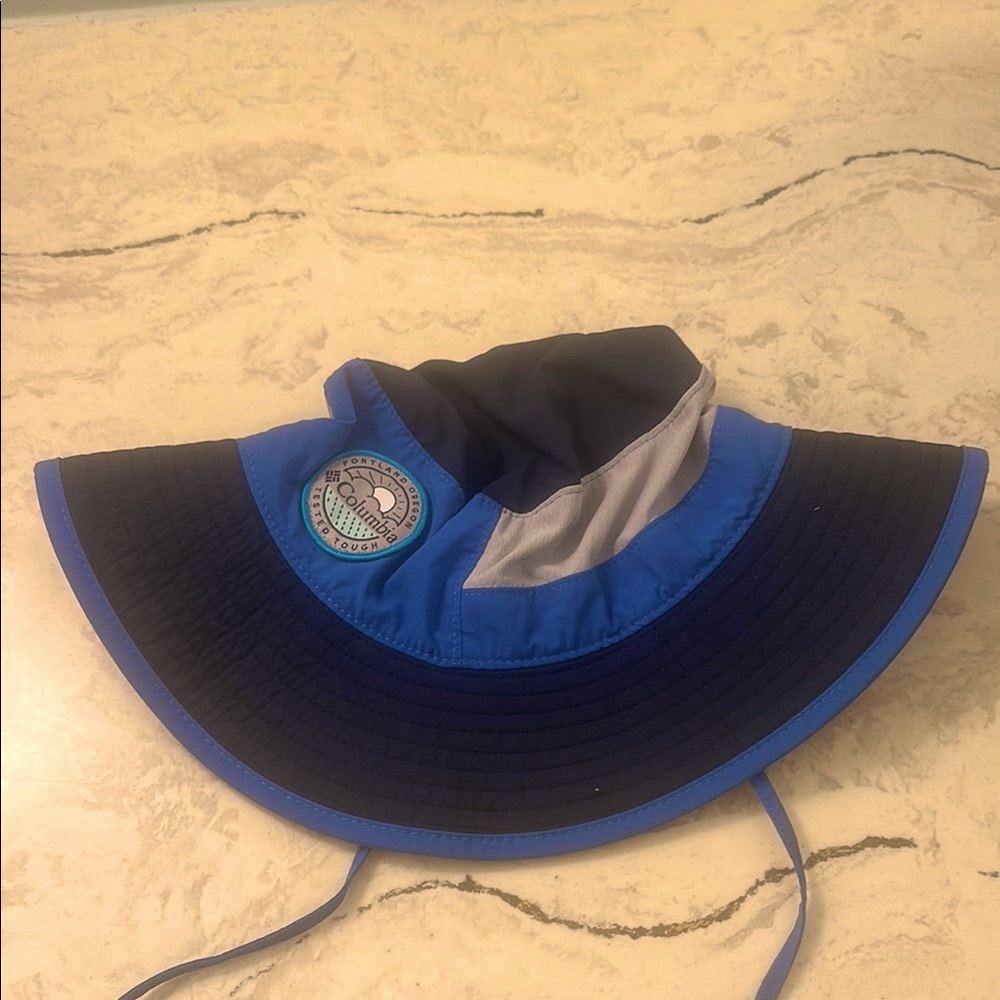 Columbia Navy and Light Blue Kids Adventure Hat